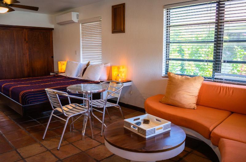 Hotel Isla Bonita Yacht Club San Pedro  Zewnętrze zdjęcie